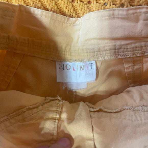1980s Yellow high rise mom Mom shorts! - Picture 7 of 12